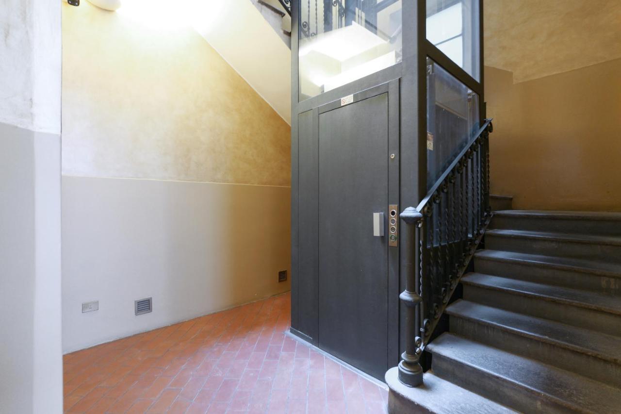 Elegant Terrace Suite Milan Bagian luar foto
