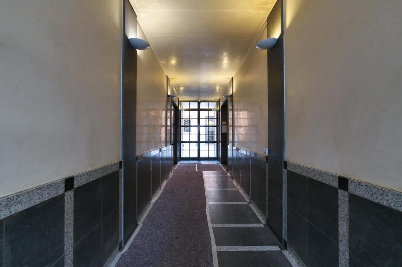 Elegant Terrace Suite Milan Bagian luar foto